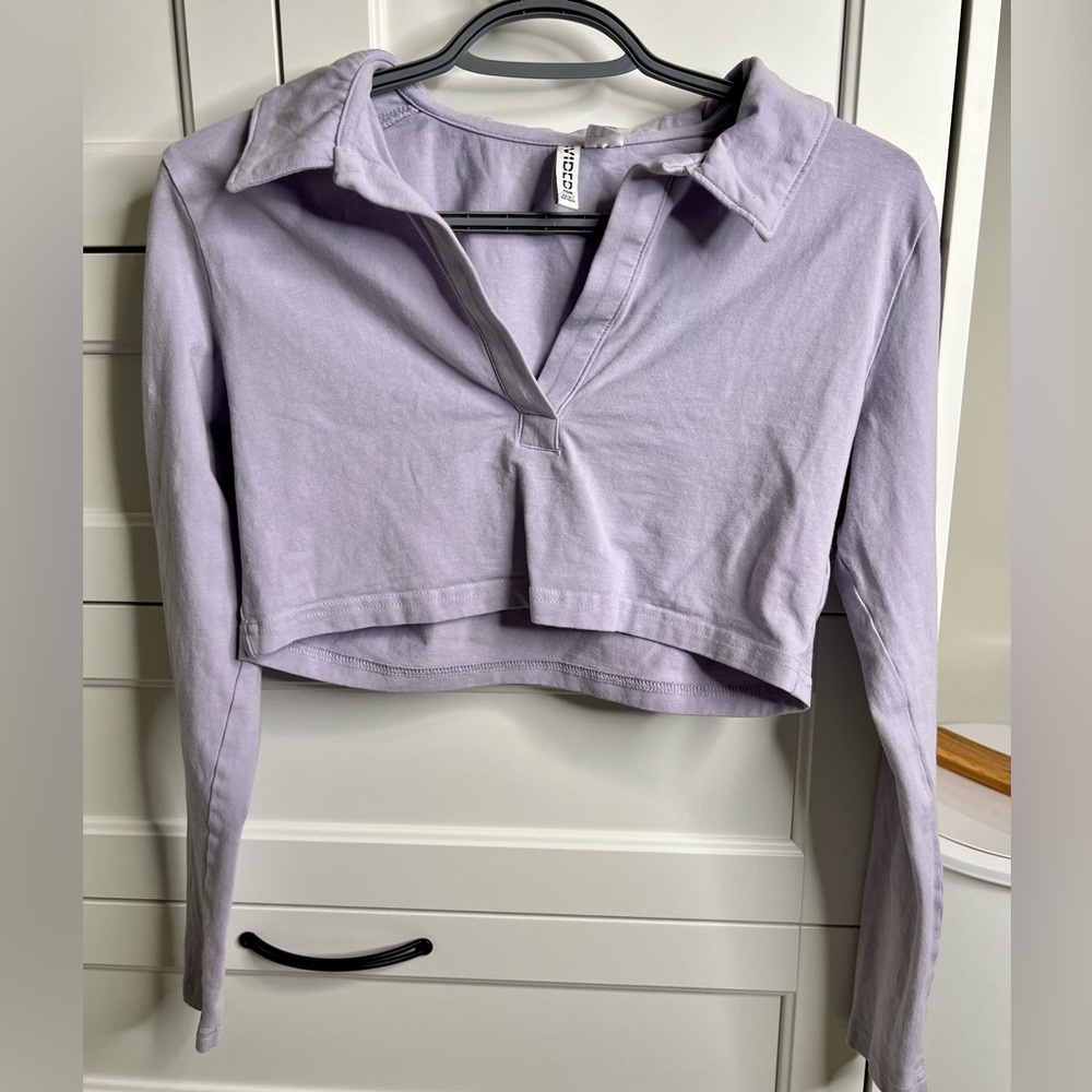 NWOT Lavender purple cropped collar top